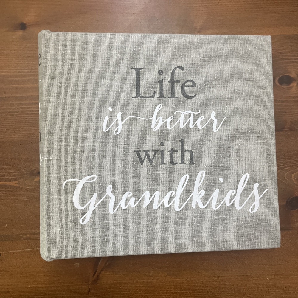 9.5" x 9" Life Is Better With Grandkids‎ 200 Photo - 50 Page 4 X 6 Photo Album